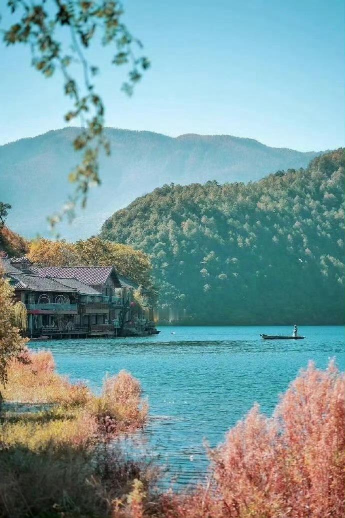 误入泸沽湖深处·沉醉不知归路。​​​​