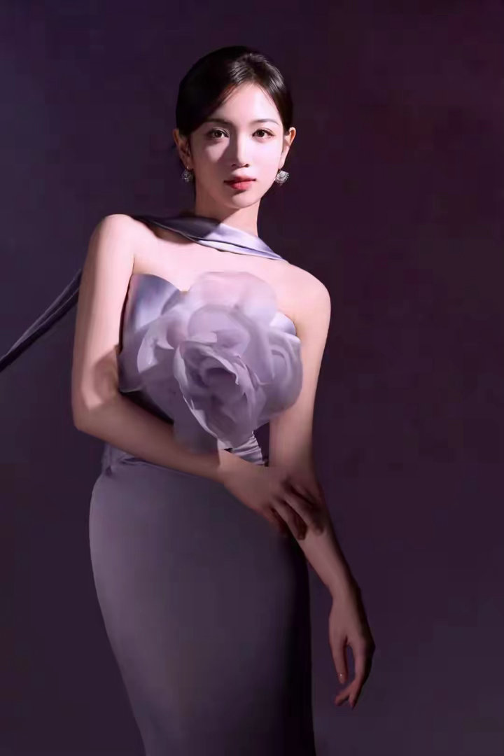 代露娃手握双女主新剧爆红，低调情感藏满成年人隐忍心酸
