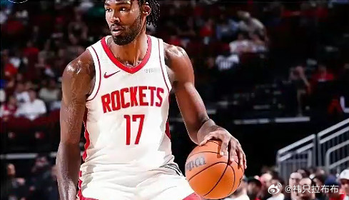 火箭记者说了，伊森除了底角三分准，其他命中率真不行！他底角三分命中率高达53.4