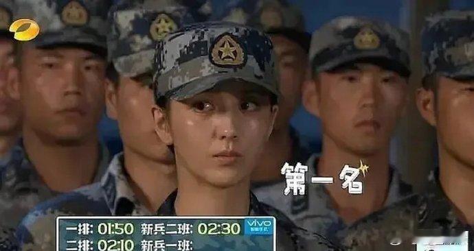 她是不是证明肤色比五官重要。