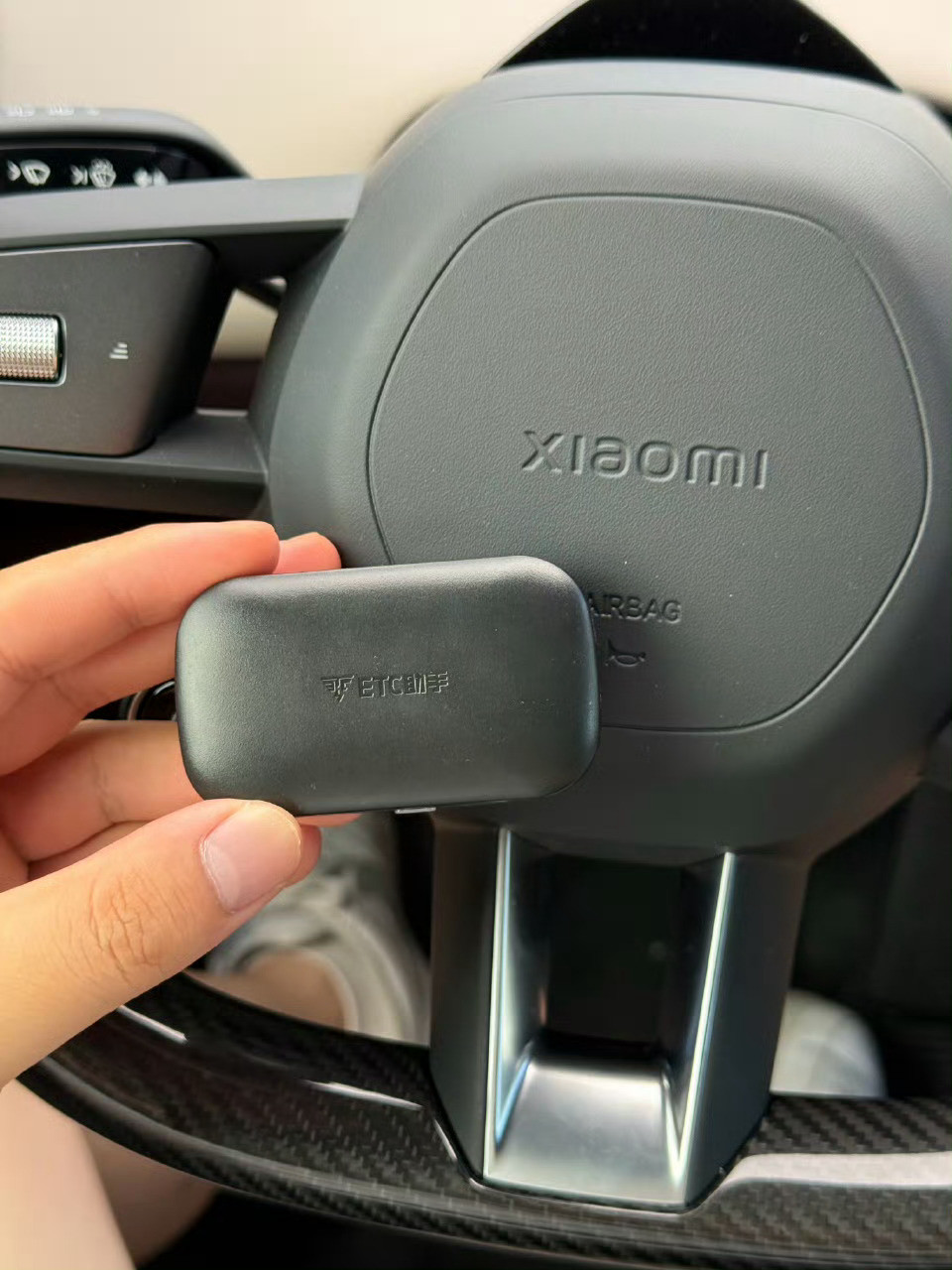 现在车都有自带的ETC，但是我不爱用，激活收50元服务费不说，买卖车和外部项目拍