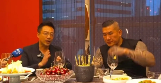 我宣布！从现在开始，我再也不骂汪小菲了，不是因为他变帅了，也不是因为他宠老