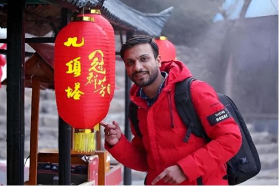 大批美国游客涌入中国，回国后坦言：客观对比，中国比美国强多了。 这段时间明显