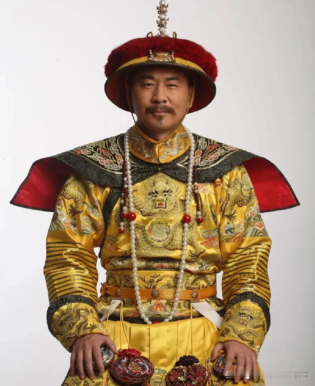 网友提问甄嬛传四大爷明明爱有才情的，华妃安陵容为啥不卷学习？这问题问的，