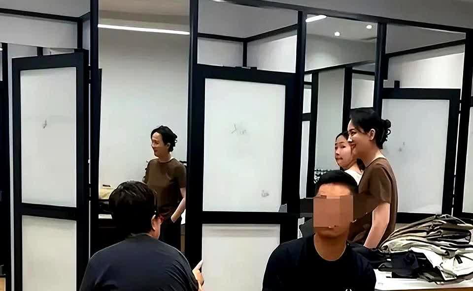 朱媛媛生命最后时刻的遗愿，竟不是托付父母也不是事业，而是颤抖着拉住丈夫辛柏青的手