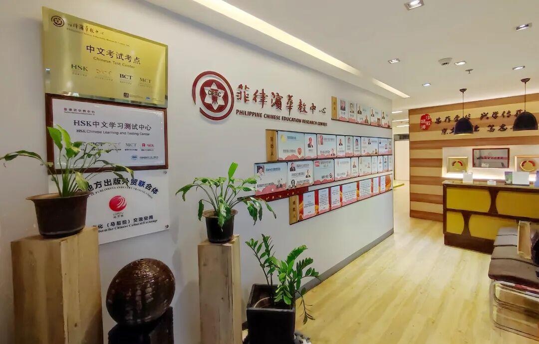 前脚菲律宾希望中国不计前嫌，继续向菲律宾提供燃油支持，后脚菲律宾国防部长特奥多罗