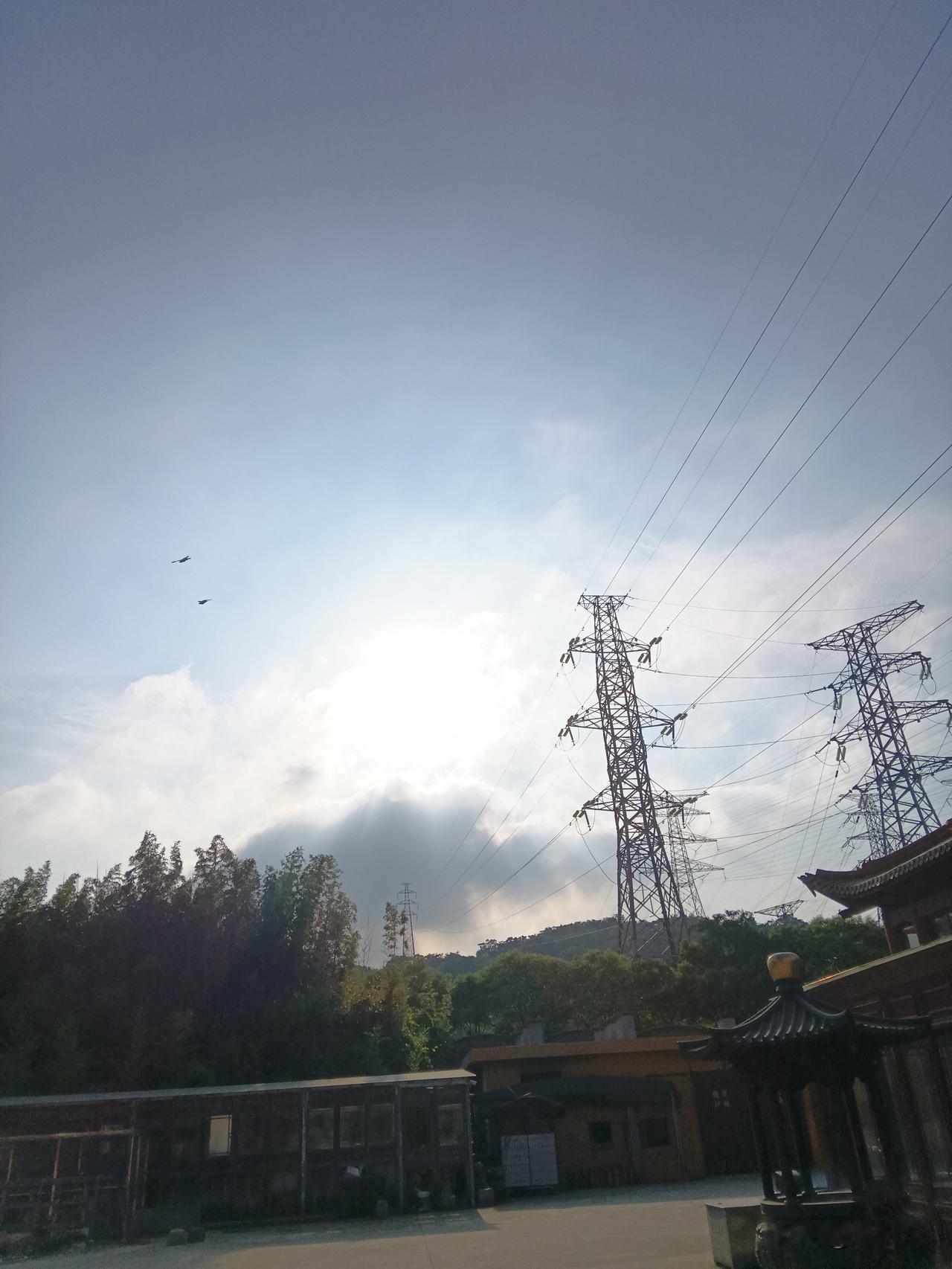 如此分类，大家很快就能发现问题。因为除了这三类人，更多的是普通医生，他们才是普通
