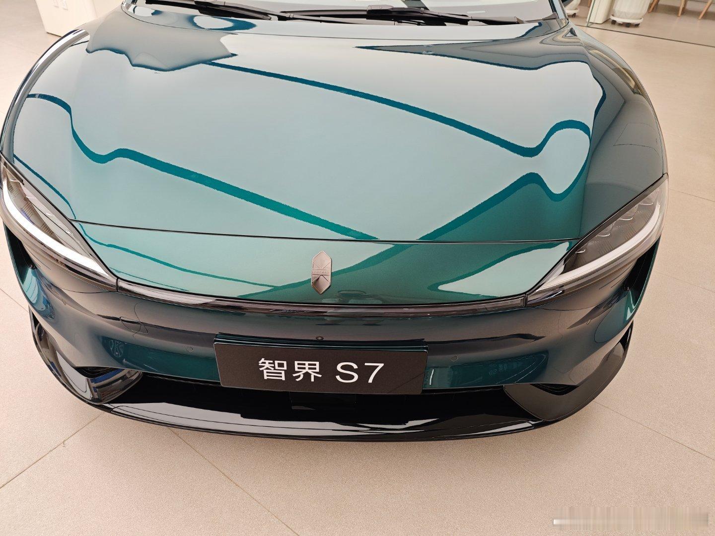 智界s7新logo确实比字母好看[鼓掌]​​​