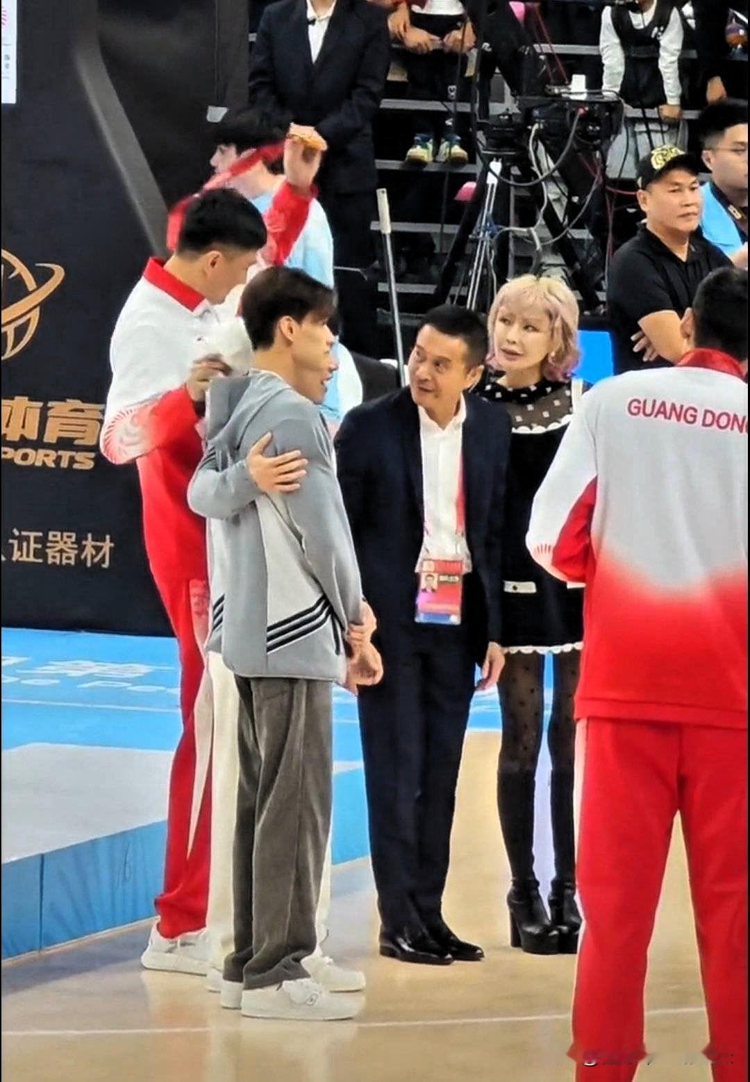 杜锋堪称全运会大赢家，尽管在CBA广东籍贯注册球员只有9人，但是不耽误广东队包揽