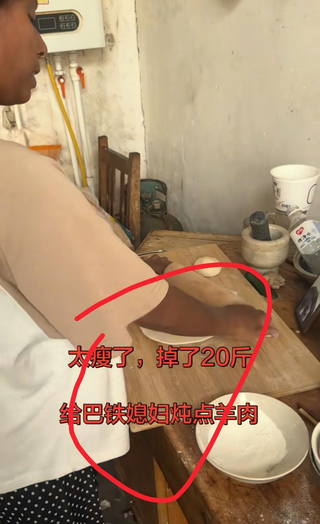 小涛媳妇大概率很难踏实扎根中国了！原因很简单，不是生活条件差，也不是没人照顾