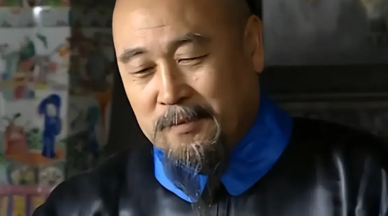 乾隆46年，甘肃地区撒拉族苏四十三叛乱，陕甘总督勒尔谨战败，被乾隆下令逮捕入狱，