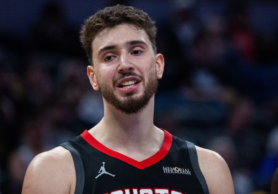 我算是知道为啥火箭防守这么差了！！！防守护框篮板要求最高的位置是中锋，而我们