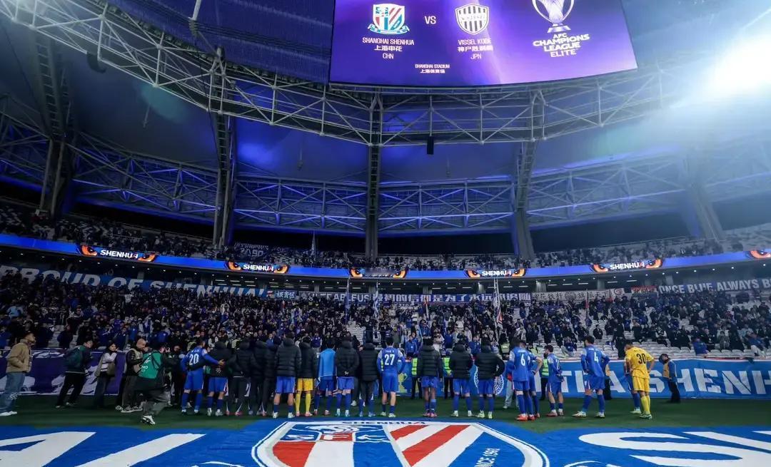 昨晚，本地媒体人杨翼在直播中透露了申花下一步的动态，现如下：1.申花内援已锁