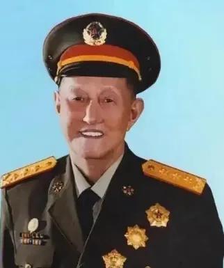 1965年，韩先楚汇报工作时，主席突然发问：“洪麻子怎么样？”韩先楚叹着气说道
