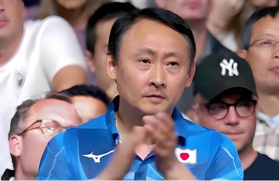 你完全可以质疑张本宇当初的立场和选择，也可以对他本人有不同的评价和看法，但有一点