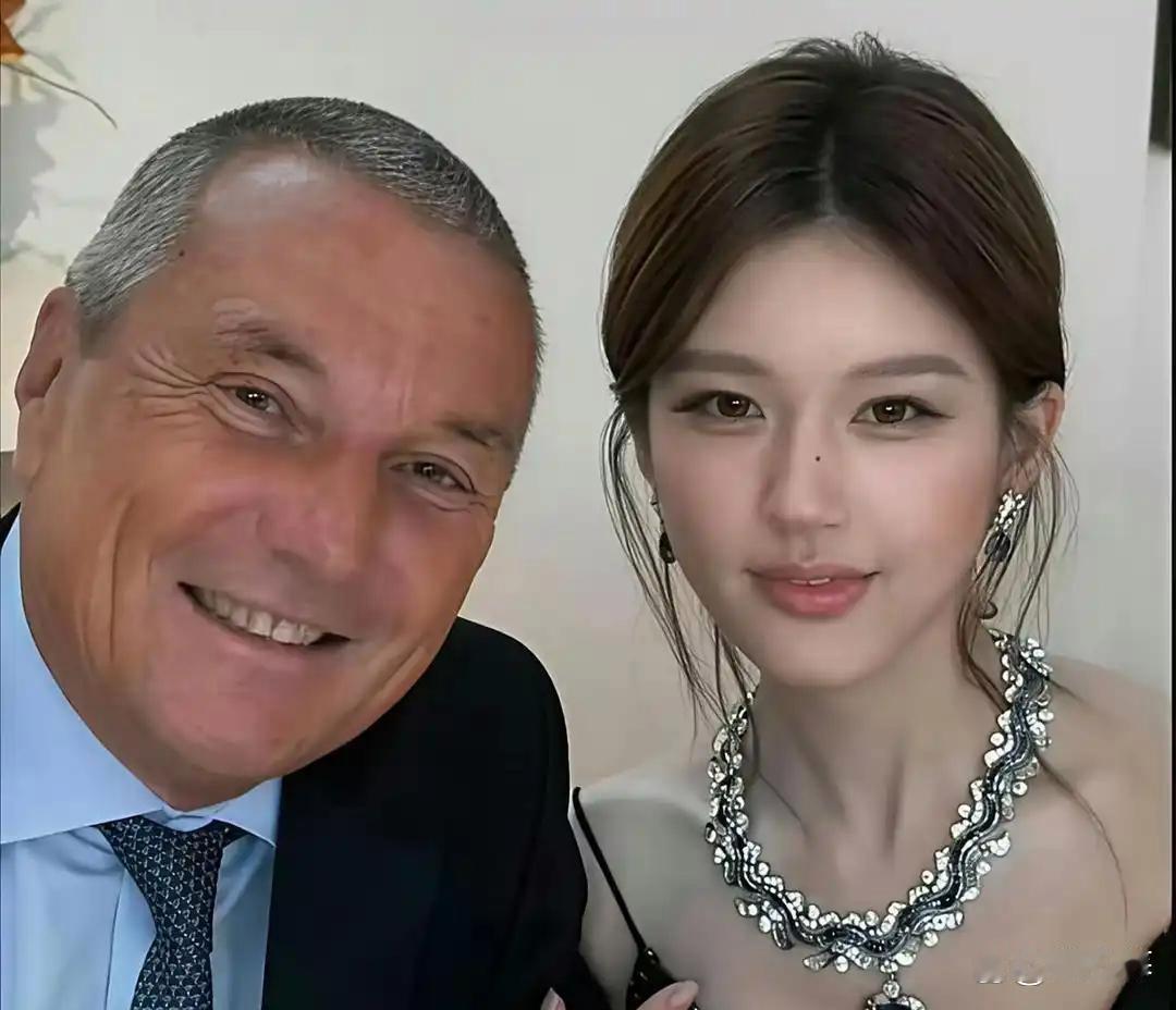 宝‍格丽CEO发的赵露思，﻿生图‍直﻿出，⁠0美颜0滤镜。​​​