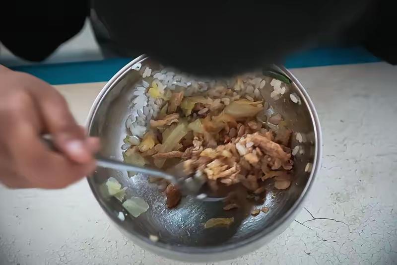 我在女儿初中食堂工作1年，说句扎心的：难怪现在孩子抑郁我在女儿的初中食堂干