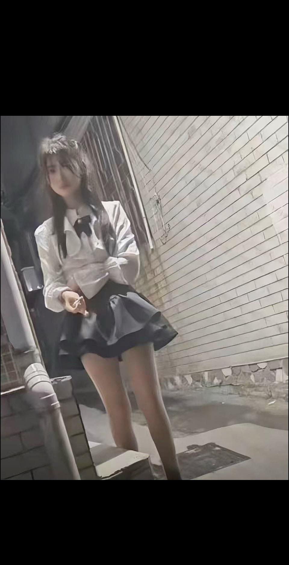街拍小姐姐小姐姐小巷