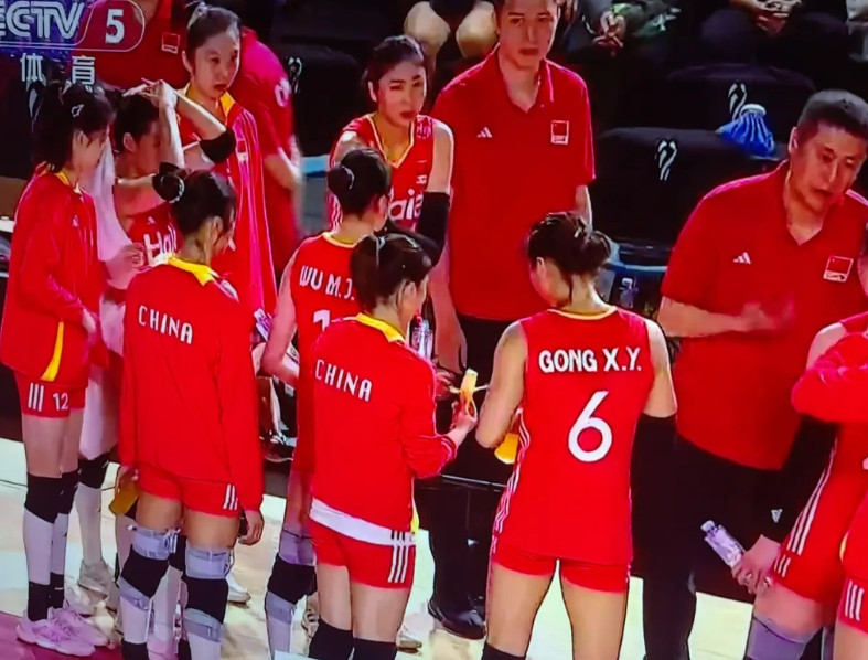 3:0赢下和多米尼加的比赛，吴梦洁、庄宇珊等队员表现可圈可点，整体看还有两点很重