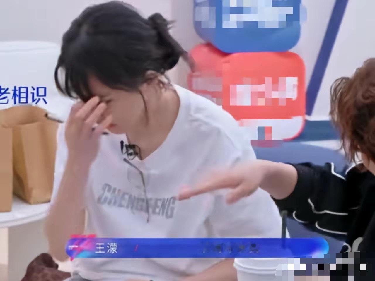 王濛cue黎明“王濛除了黎明就没怕过谁”。这梗，源头在2016年那档《非凡搭档》