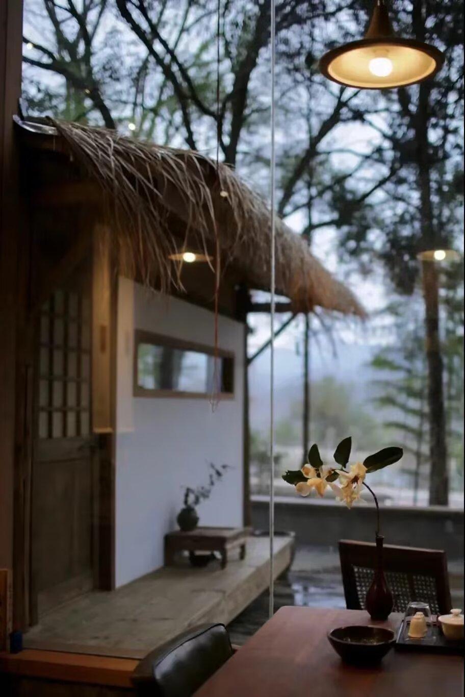 令人大彻大悟的一段话：“人老了才知道，房子靠不住，钱也靠不住，老伴也靠不住，唯一