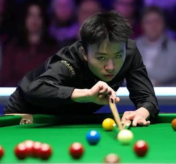 斯诺克世锦赛资格赛4月9日赛程看点今天继续资格赛112进80轮次比赛，江俊出