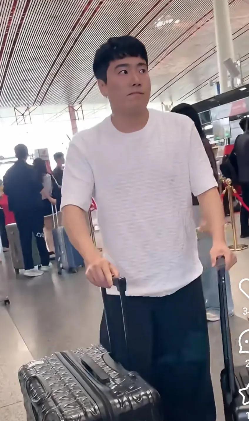 呆萌小温首秀！大胖梁靖崑带弟出征瑞典，国乒新双子星引爆期待