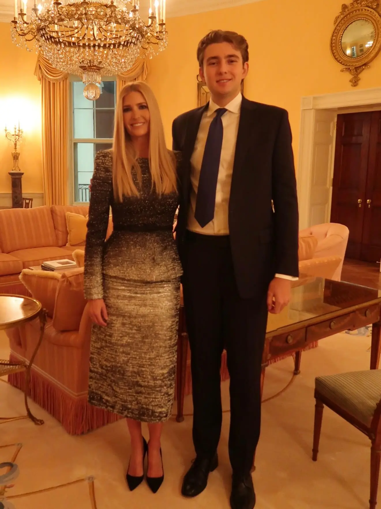 伊万卡和弟弟巴伦。