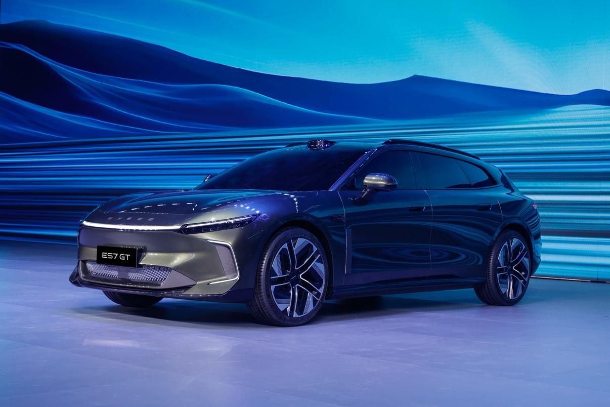 星途品牌之夜上四款新车揭开面纱：ES7GT、ES8猎装、ET8大六座SUV、