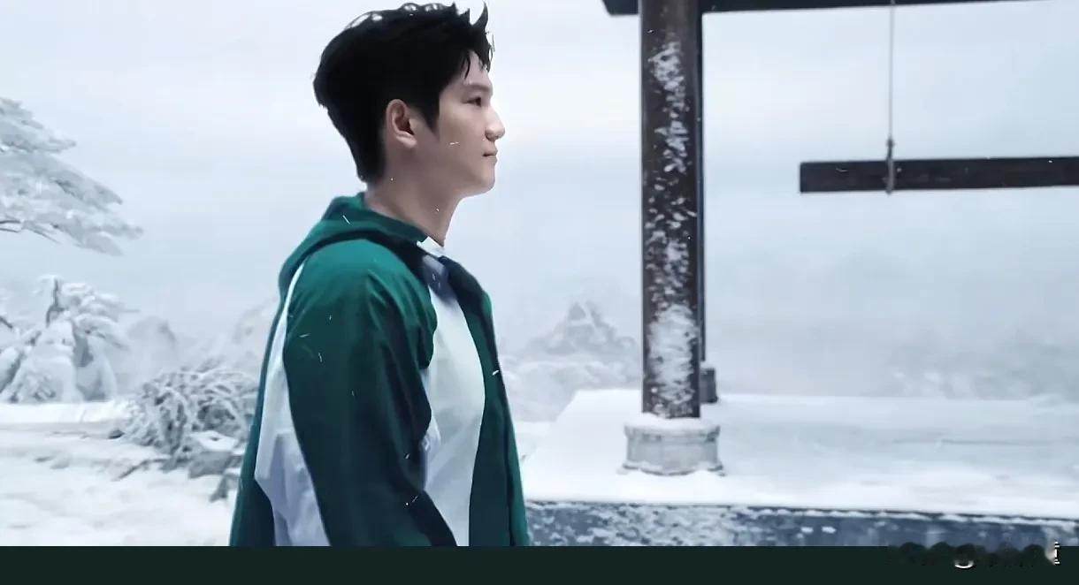 嘉实多的广告策划真的是天才啊！让樊振东把广告拍成武侠片，根本看不够。樊振东不