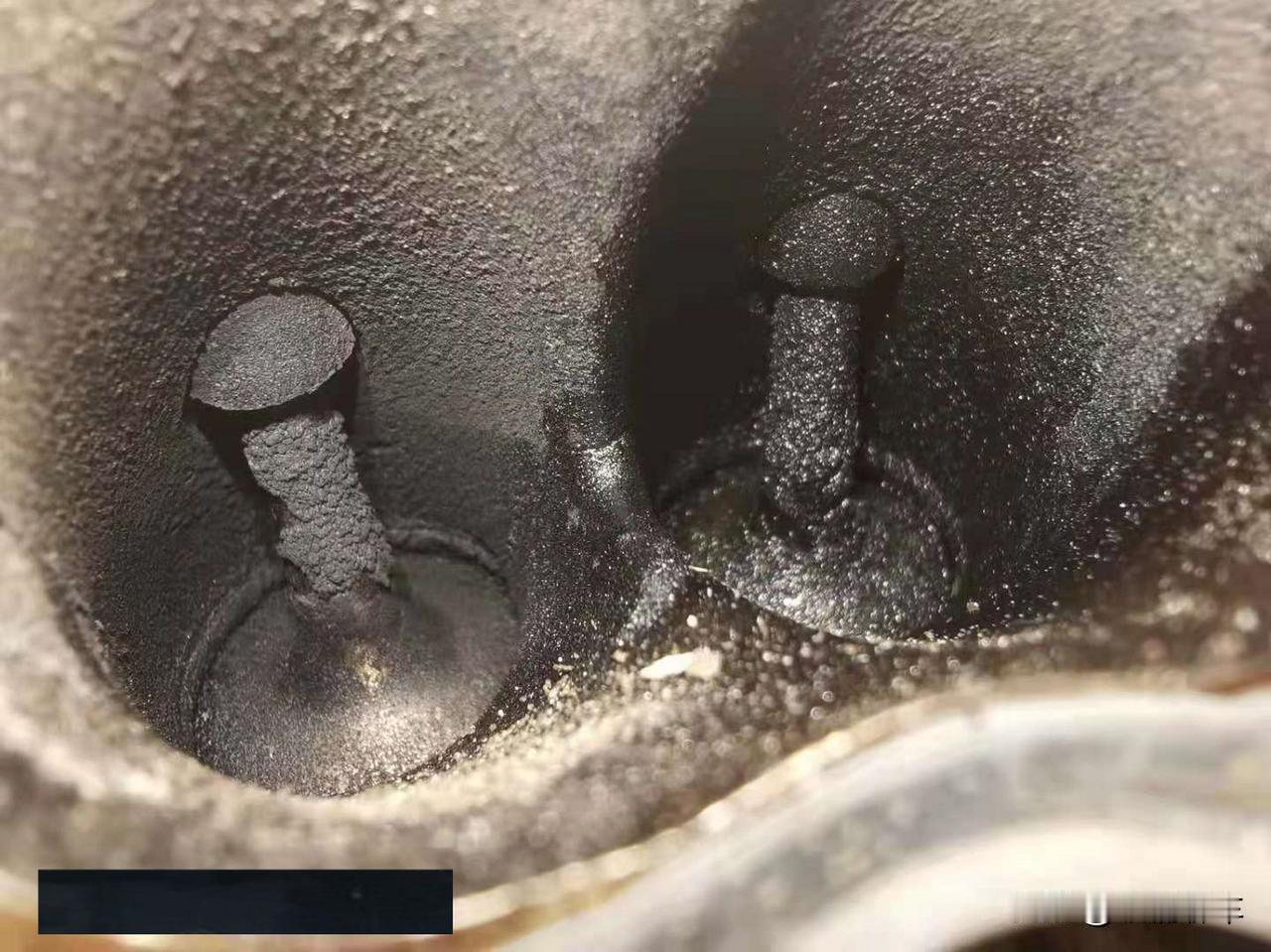 如果你的车是缸内直喷，在开车的时候不要舍不得踩油门，懂车的都知道，缸内直喷相比多