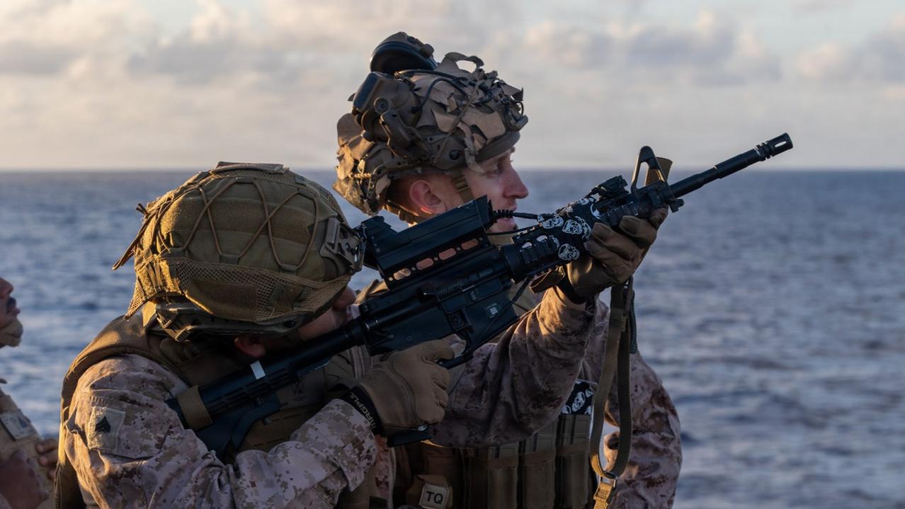 前往中东的美军步枪配备反无人机智能瞄准具，型号SMASH2000L美军公布