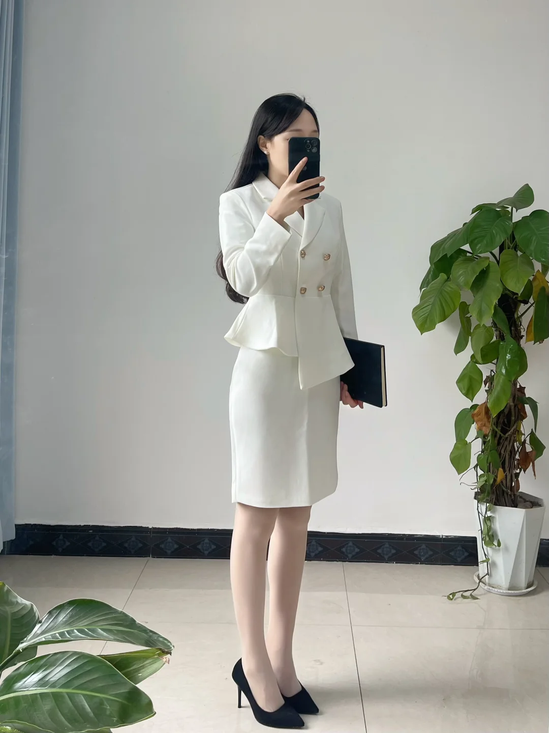 体制内穿搭｜被这身白西装硬控了