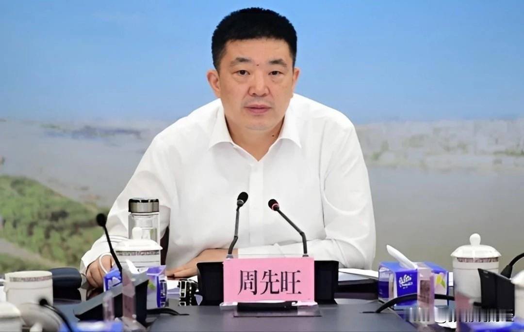 周先旺在武汉担任市长时，曾面对央视镜头说了一句“掏心窝子”的话。在采访中，最让人