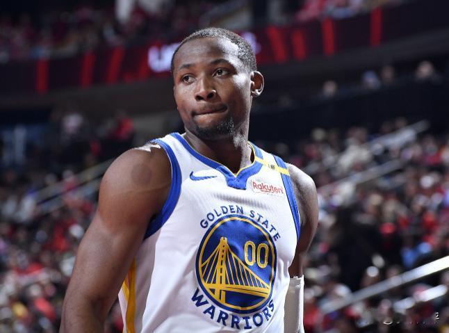 国王队为啥突然变抠了，之前萨克拉门托追库明加可是诚意满满，报价是蒙克外加一个2