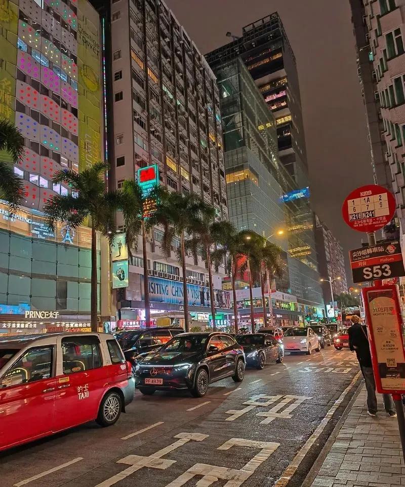 #头号创作者激励计划#有很多人问，香港、澳门是中国的领土，为什么叫境外？一些人接