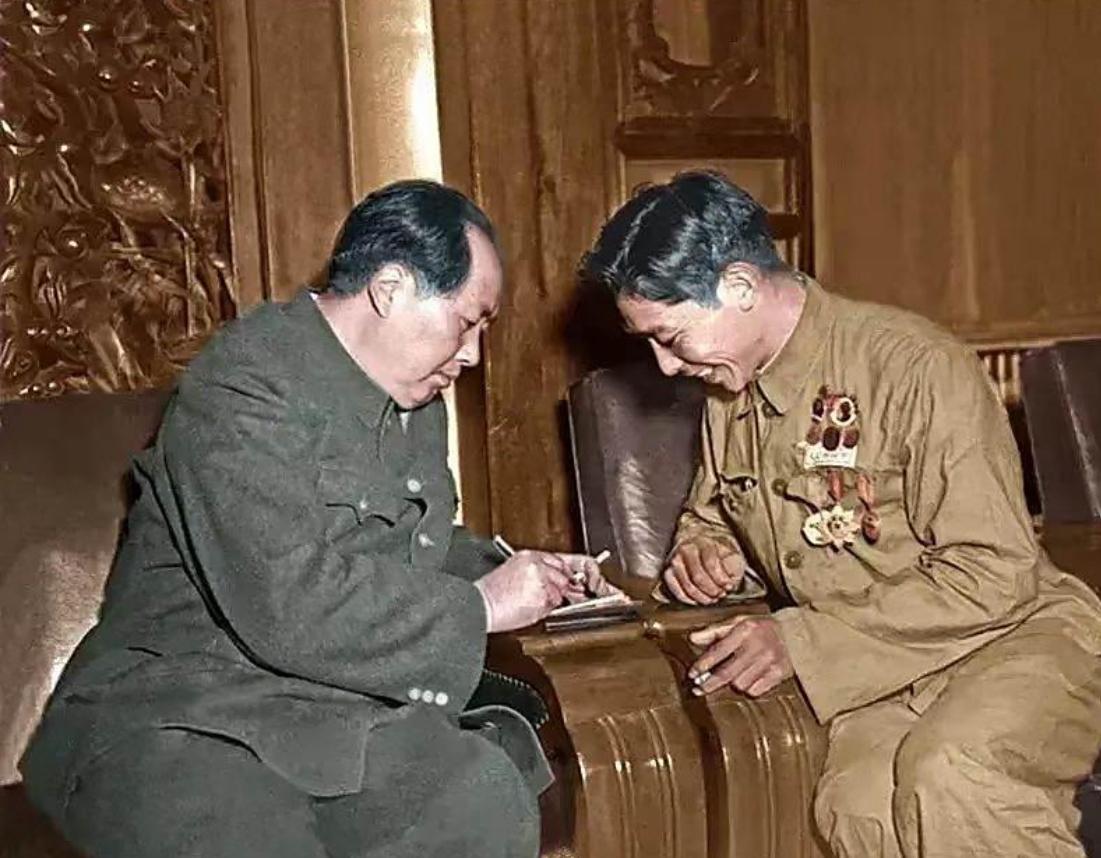 毛主席给打坦克英雄改名字。1950年抗美援朝时期，一位炮兵战士叫苏吊蛋陕西太原