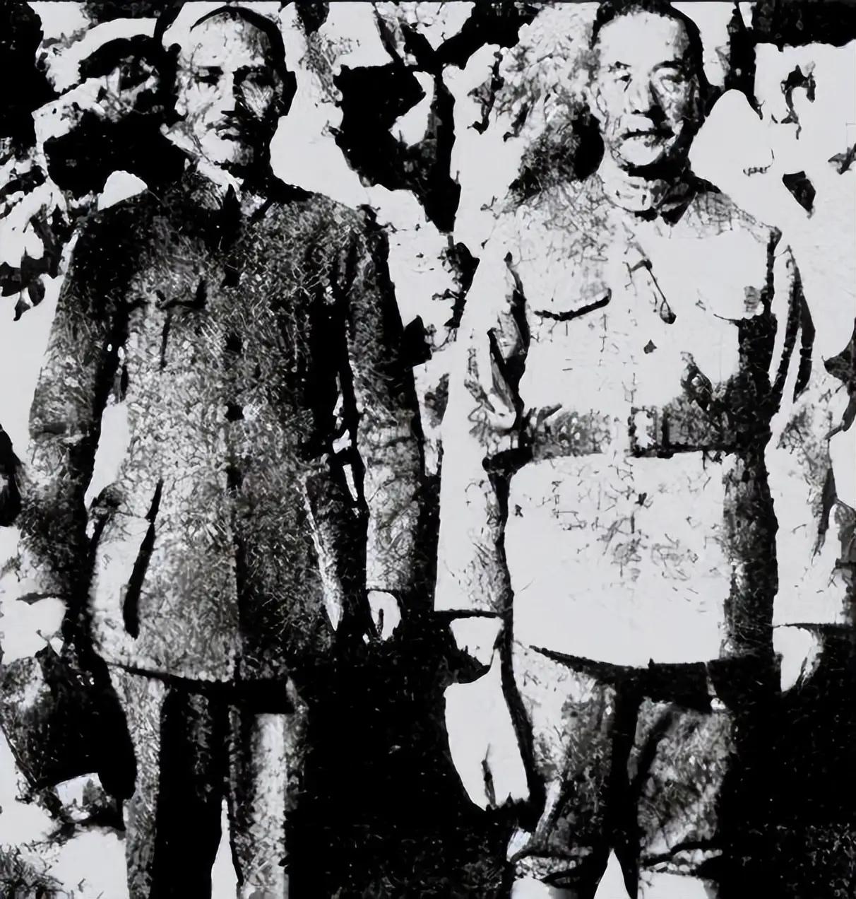 1938年1月24日半夜，韩复榘被军统特务从关押的楼上带往楼下，在下到楼梯一半的