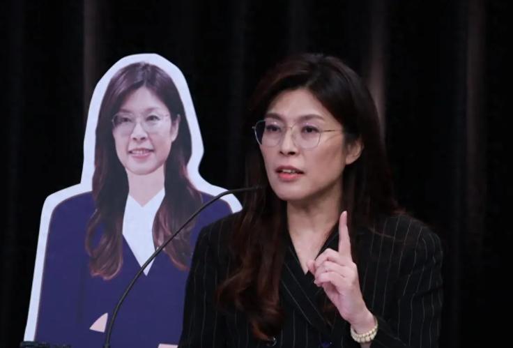 国民党公布最新民调，郑丽文胜选概率最大，张亚中居末尾，出局几成定局根据国民党