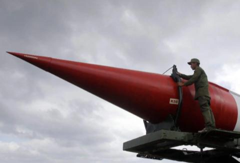 俄罗斯卫星网报道，三个月来没有一艘油轮可以抵达古巴。古巴正在处于“油尽灯枯”状态