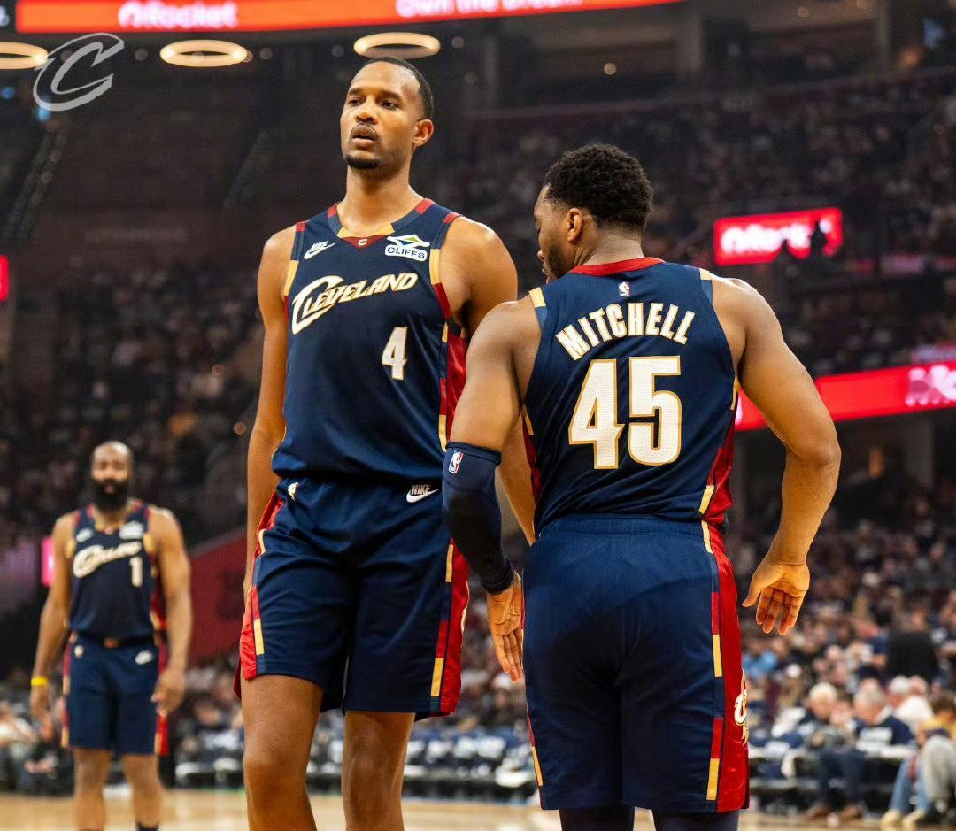 NBA季后赛开门红！骑士126-113猛龙，三人得分20+，最大亮点是他！