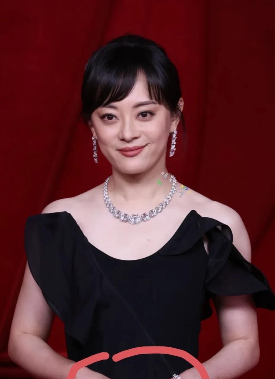 说孙俪不漂亮的，可以看看她的无美颜生图啊，43岁无任何医美项目的人，能保持这样，
