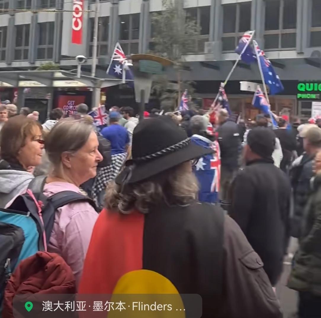 这几天，澳大利亚墨尔本等地区，接连爆发声势浩大的～大规模“反移民”大游行！不少在