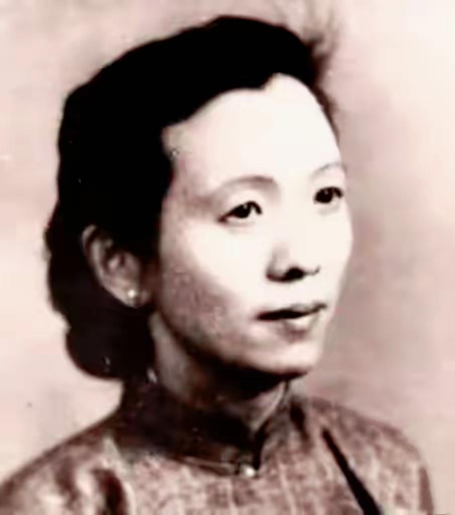 她三年麻将输掉2亿，毛泽东却说：这钱花得值南京解放第三天，新任市委书记陈修