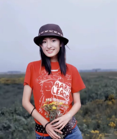 高中时期的杨幂，已经是瑞丽平面模特了​​​