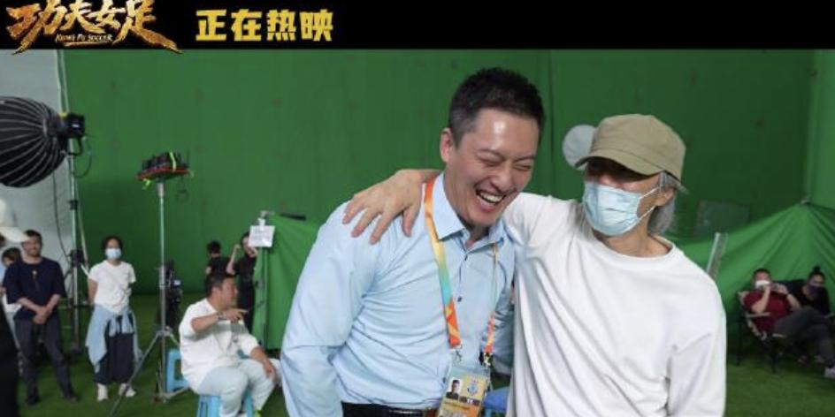 周星驰也算是给许君聪出了一口恶气啊！当年许君聪在某档综艺节目中表演周星驰的片