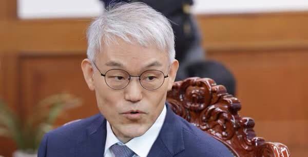 27日韩国大法院行政处处长千大烨明确表态，法院深刻认识到戒严相关案件审判的历史与