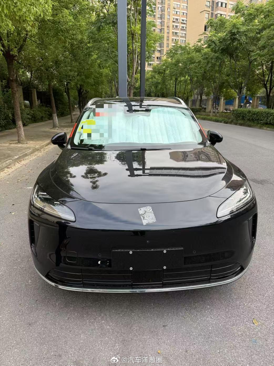 刚在群里看到的，疑似鸿蒙智行旗下的尚界全新SUV，网友猜测它可能是尚界H5，大家