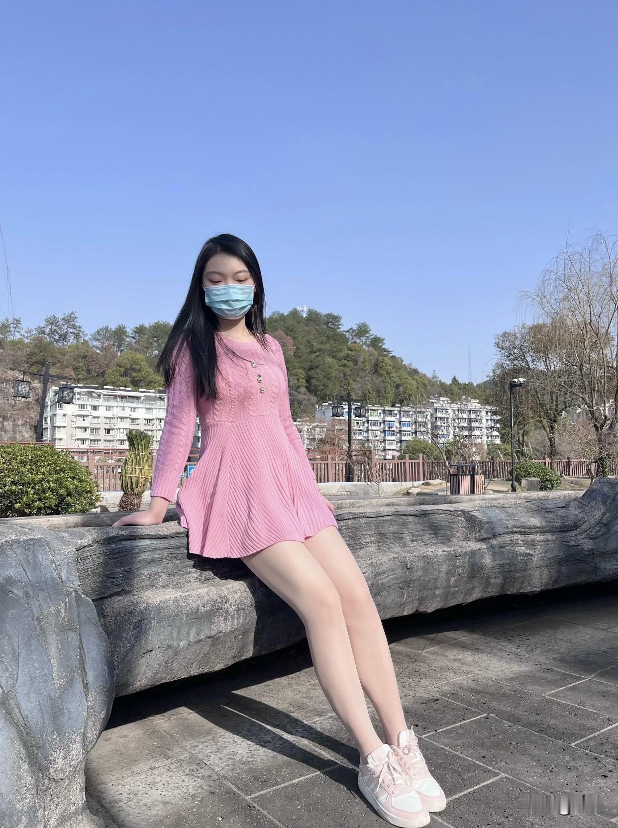 什么样的女人更让男人着迷呢春风拂面笑，花影映人娇。