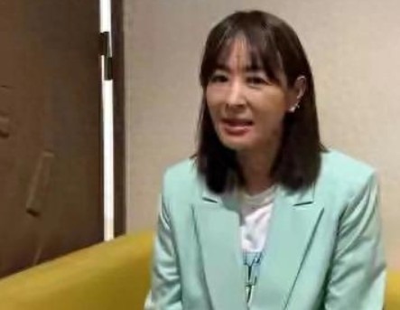 贾永婕证实具俊晔暴瘦原因，称其每天跑去金宝山，舍不得与妻子分开。 大s一段荒